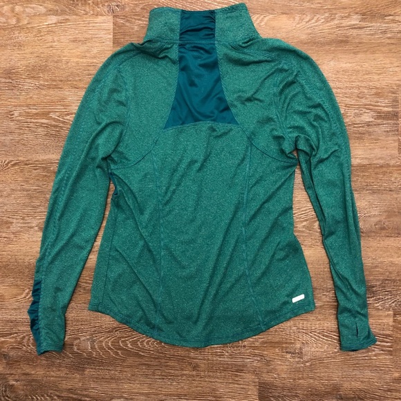 Semi-Fitted Workout Top - Picture 2 of 4